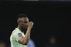 Julián Andrés Quiñones de México celebra un gol en el estadio AT&T en Arlington (EE.UU.). Fotografía de archivo. EFE/ Carlos Ramírez