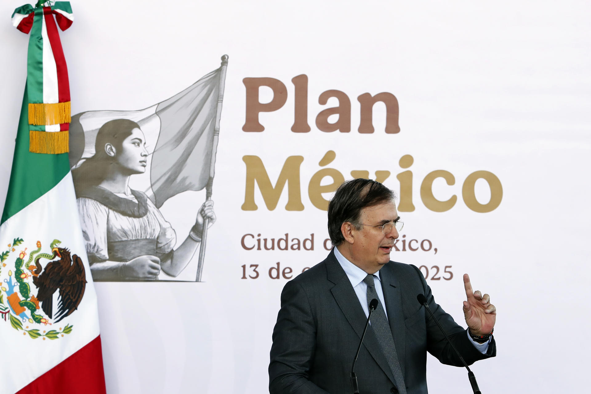 México cree que Mundial de Fútbol permitirá dar imagen «positiva» ante «series de narcos»