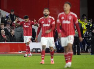 alt Igor Jesus otorga un agónico triunfo al Nottingham