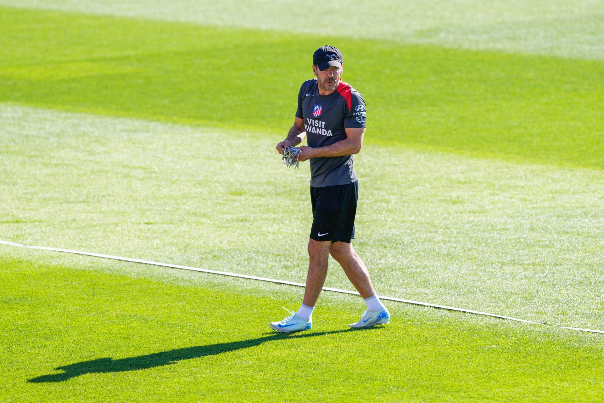 «Todavía no está para poder competir”: Simeone sobre argentino Thiago Almada