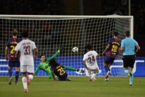 ALT alt El Barça sin el brasileño Raphinha no puede ante el campeon