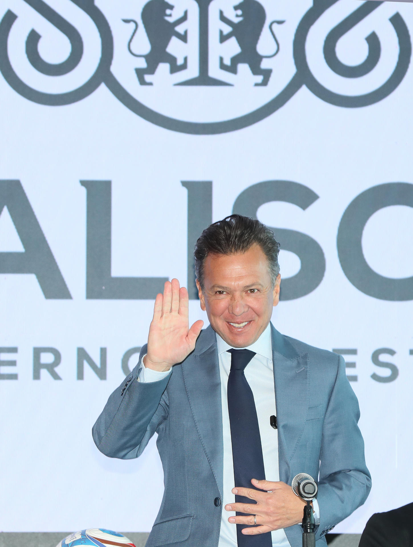 El gobernador de Jalisco, Pablo Lemus participa en una rueda de prensa este lunes, en Ciudad de México (México). EFE/ Mario Guzmán 