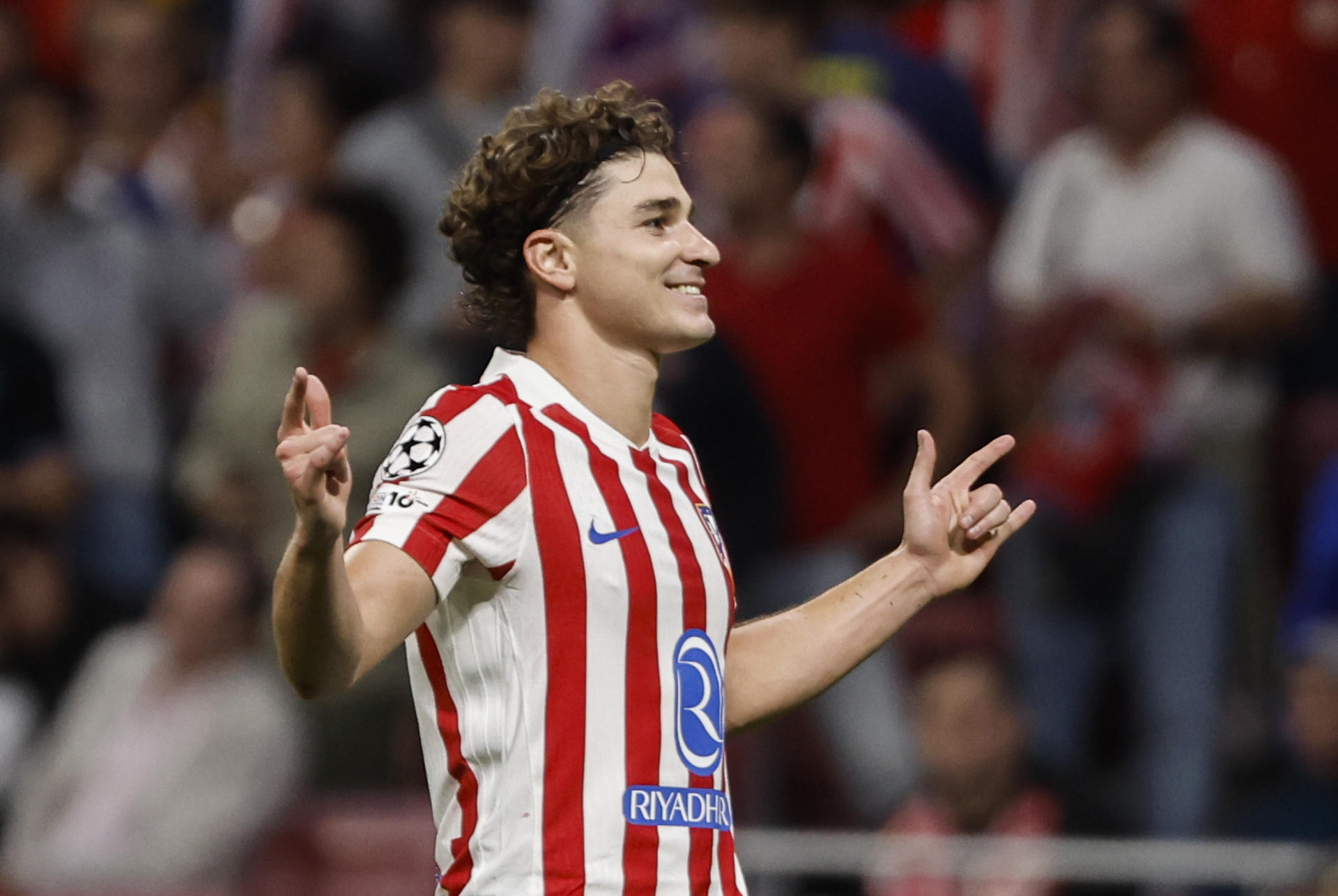 El argentino Julián Álvarez y un derbi en el laberinto