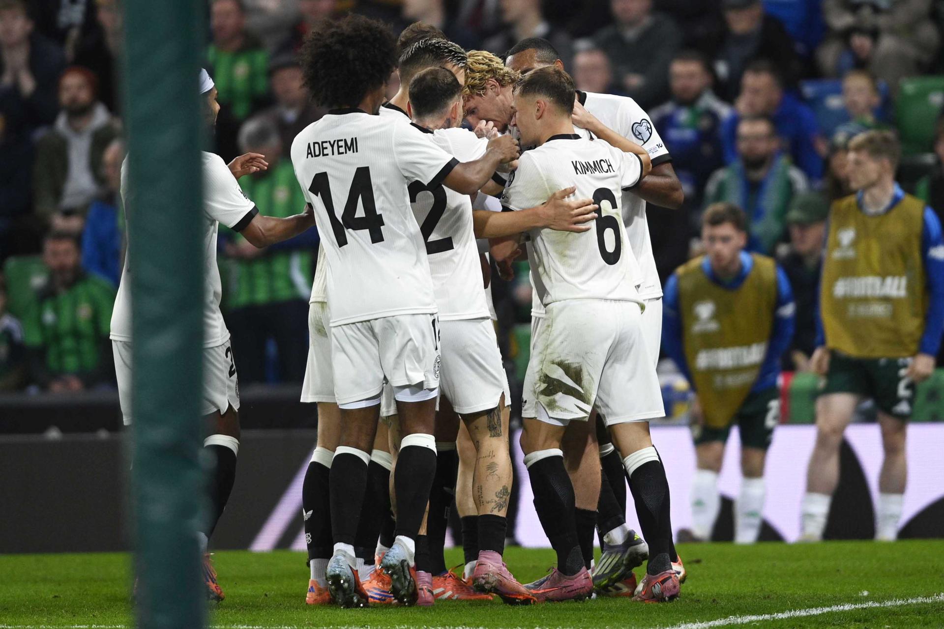 Alemania mantiene el liderato gracias al ‘gigante’ Woltemade