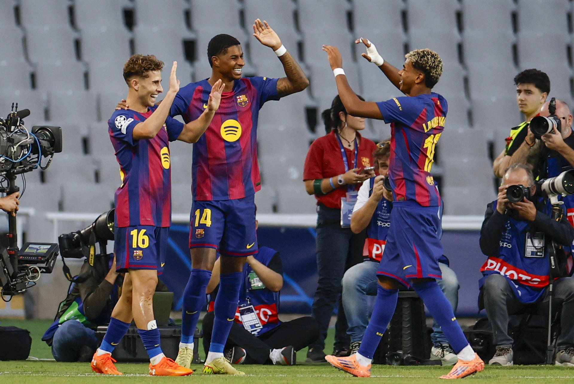 El español Fermín da un póker en la goleada del Barça