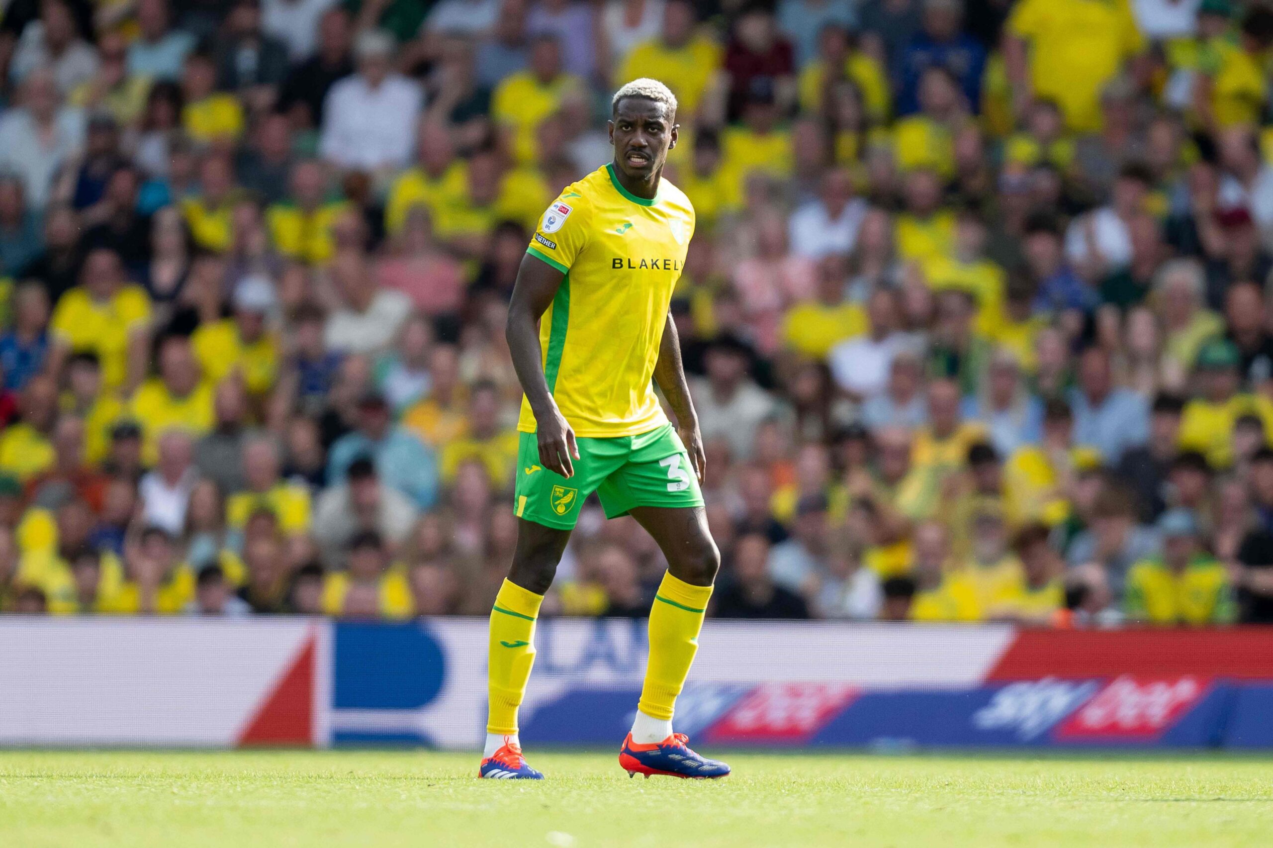 Panameño mundialista, vive un tenebroso presente en el fútbol de Inglaterra