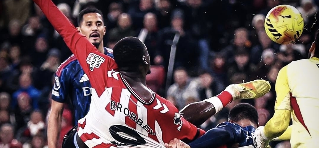 Con todo y trío latino en el campo, el Arsenal «pincha» en Sunderland