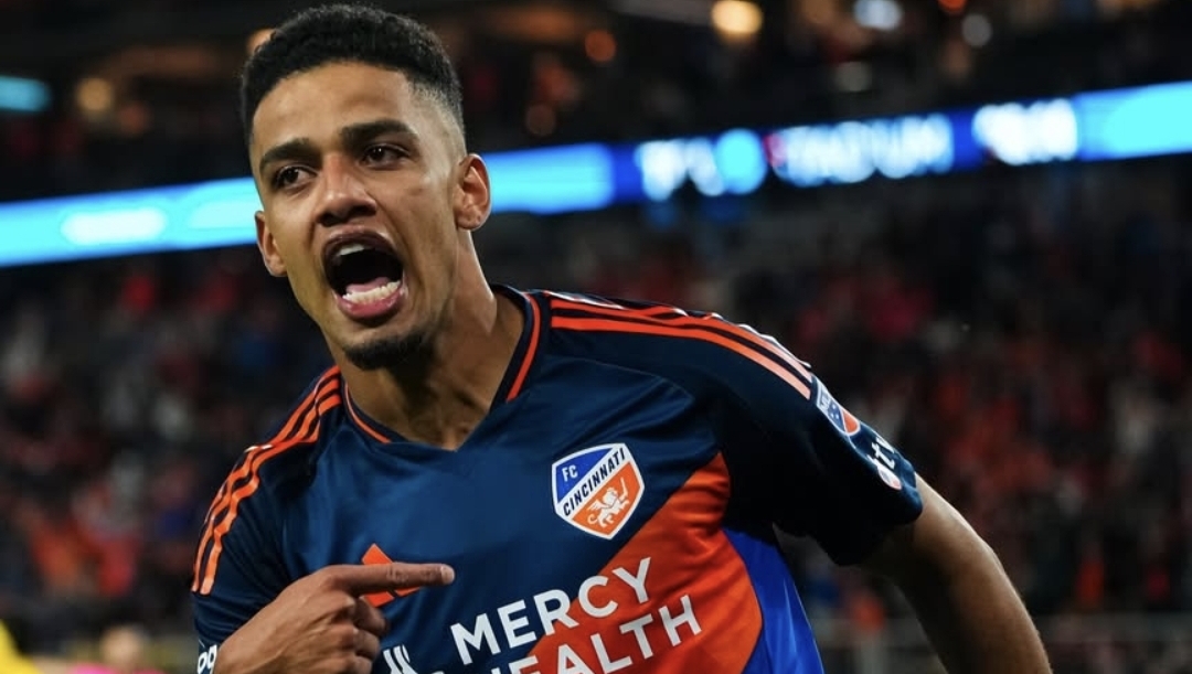 Doblete del canarinho Brenner para que Cincinnati gane el «clásico de Ohio» y elimine a Columbus