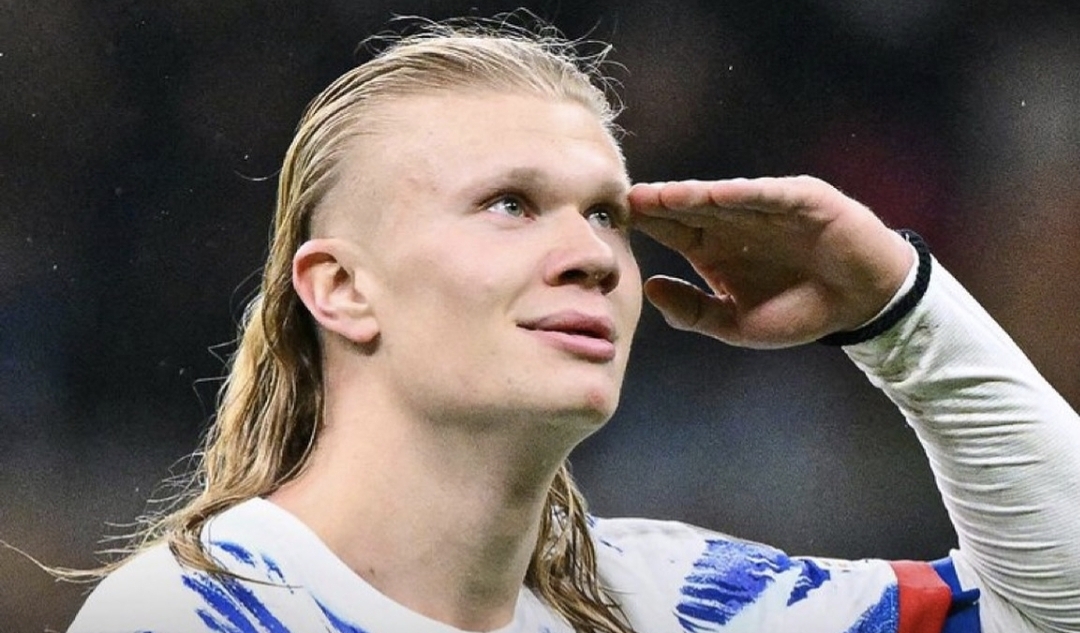 El androide noruego aparece dos veces e Italia irá a la repesca, derrotada en Roma