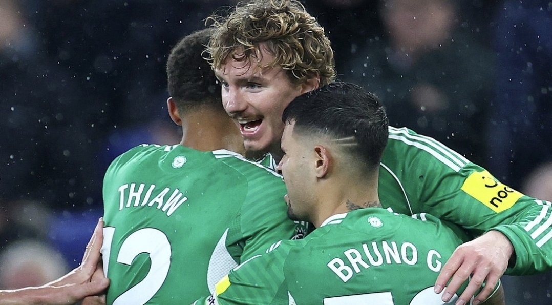 La dupla verdeamarela Guimaraes y Joelinton lidera la goleada del Newcastle sobre el Everton