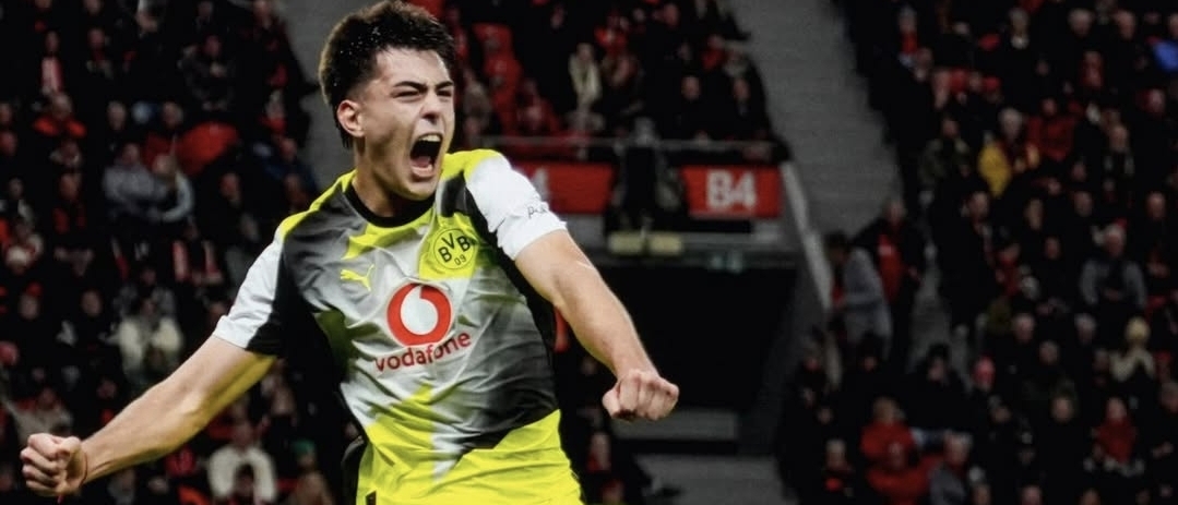 Anselmino le gana el duelo albiceleste a Echeverri y Dortmund se impone al Leverkusen