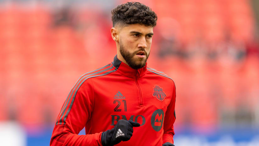 10 minutos más para el volante de origen colombiano Osorio en el camino de Canadá al Mundial