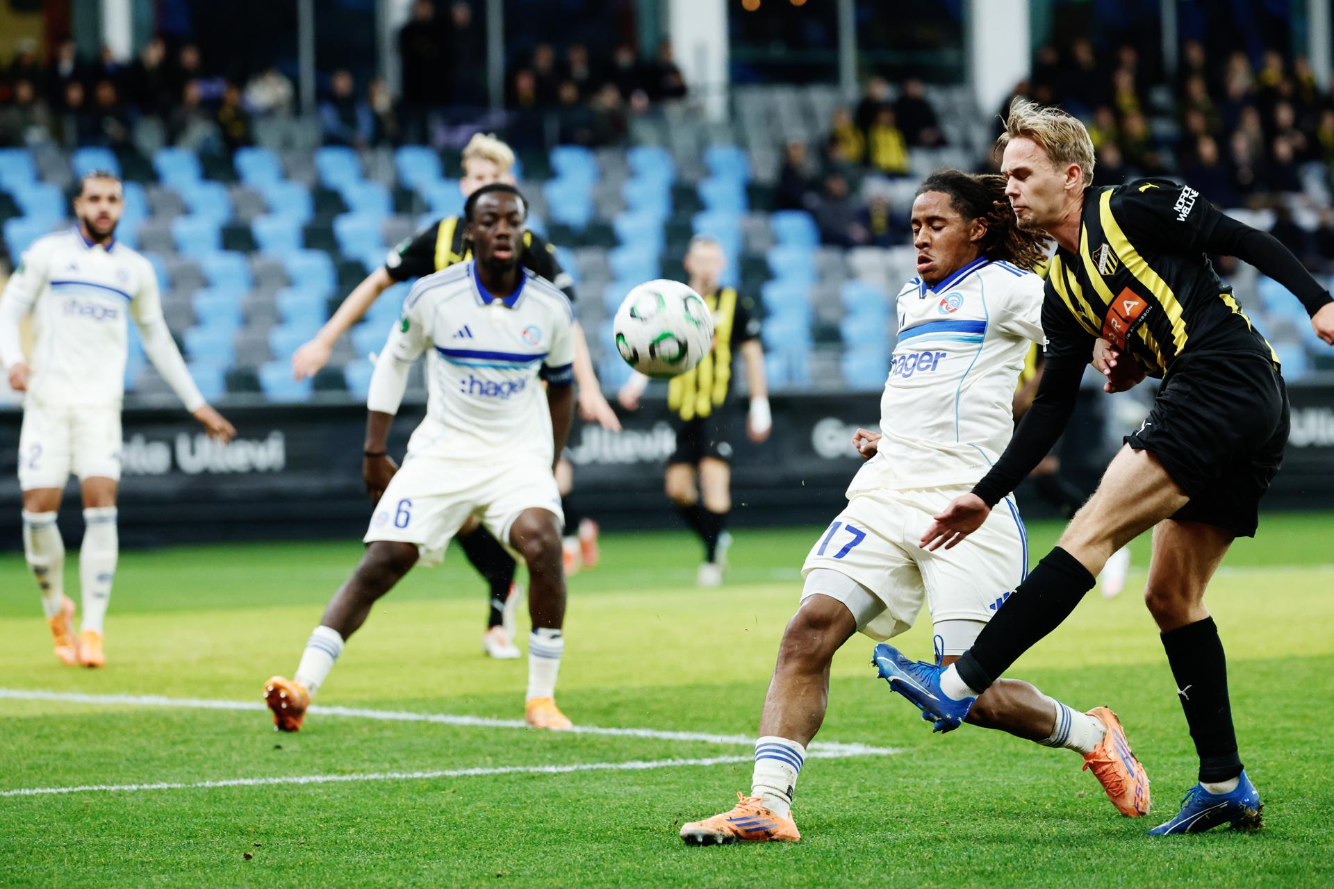 El paraguayo Enciso encamina la victoria del Estrasburgo