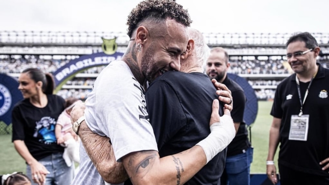 Santos se libra del descenso en Brasil, Neymar inspira la hazaña