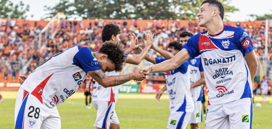 Alianza y Firpo se adelantan en semis de El Salvador con protagonistas brasileños