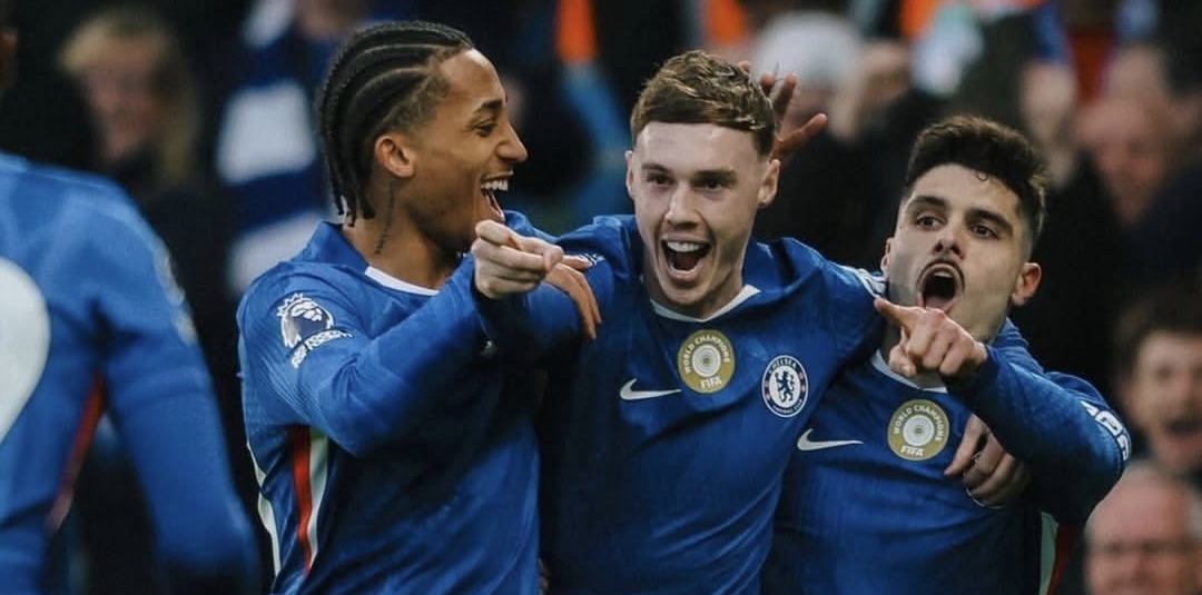 Con trio canarinho al frente, el Chelsea derrota al Everton