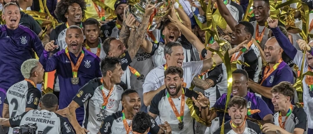 Con el venezolano José Martínez y el peruano André Carrillo en cancha, Corinthians gana la Copa de Brasil en casa de Vasco
