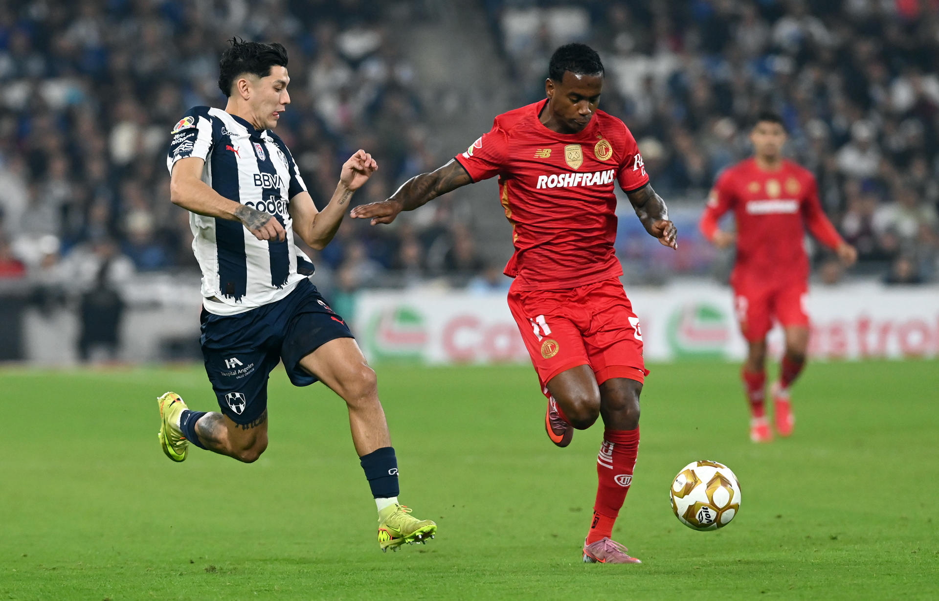 El campeón Toluca inicia la defensa del título ante el Monterrey del español Sergio Canales