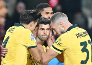 Christian Pulisic (C) celebra el 2-2 de su equipo, el Milan, ante el Torino. EFE/EPA/ALESSANDRO DI MARCO