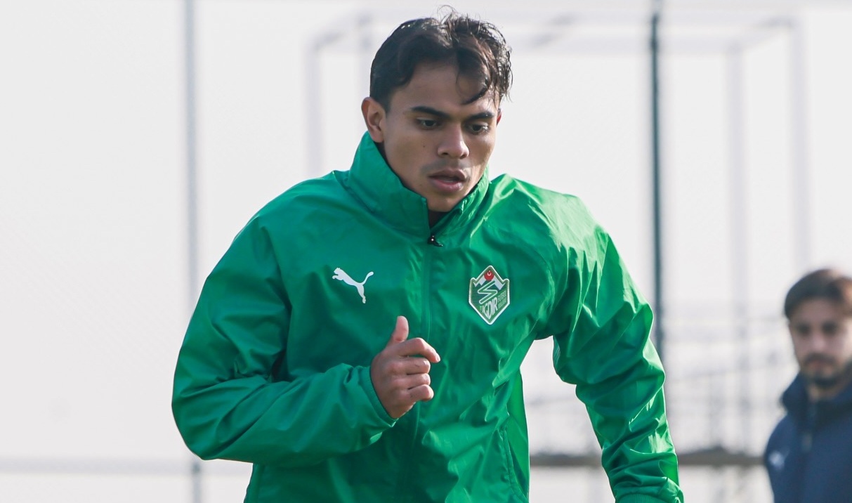 Joven centroamericano, no suma minutos en el fútbol turco