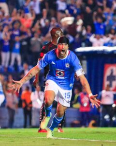 alt El uruguayo, Nacho Rivero, a una firma de Xolos de Tijuana