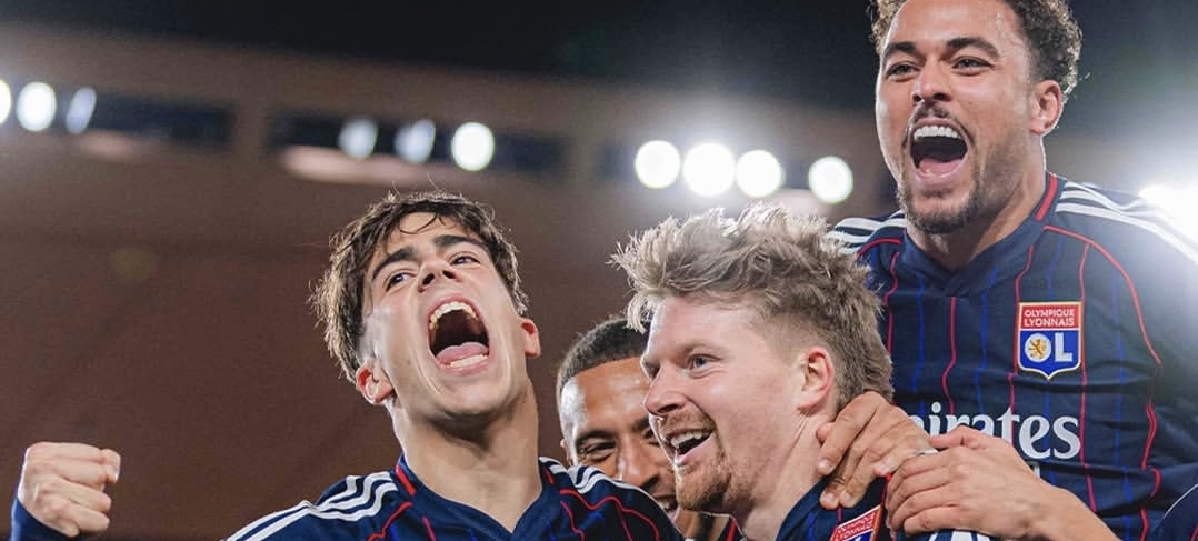 Lyon vence al Mónaco: brasileño Abner, argentino Tagliafico y uruguayo Satriano celebran