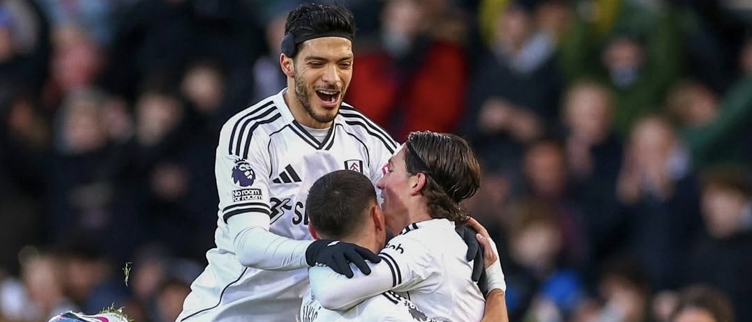 Asistencia del mexicano Raúl Jiménez para que el Fulham iguale con el Liverpool