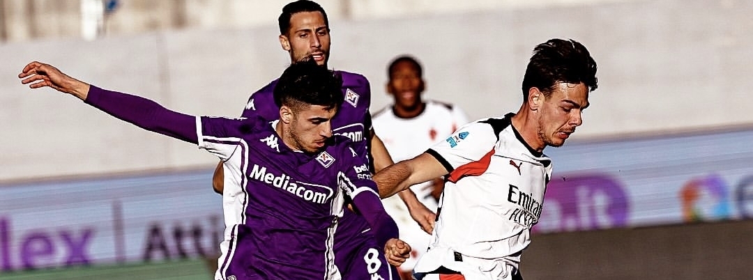 Ecuatoriano Estupiñán titular, Milán empata en su visita a la Fiorentina