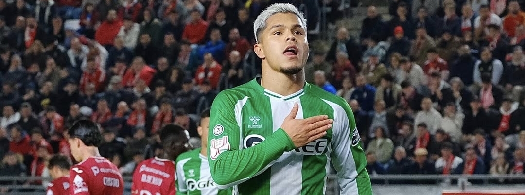 Real Betis pierde al colombiano Cucho Hernández cuatro semanas por lesión