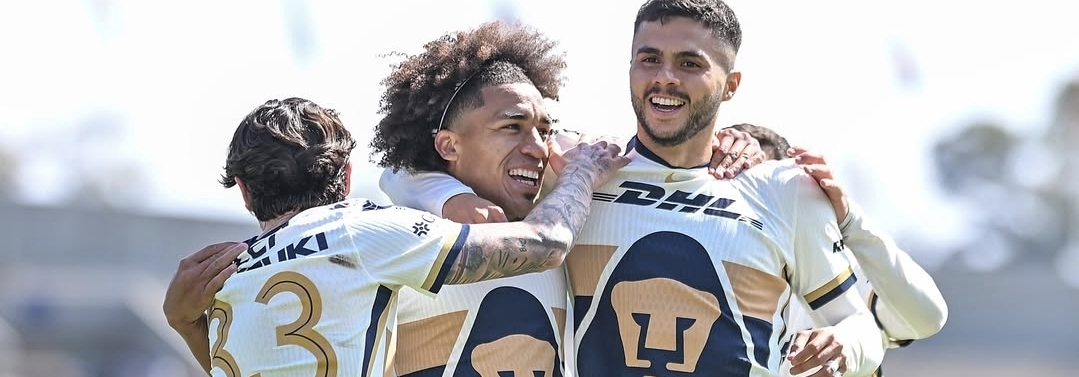 Pumas tropieza en el debut, aún con gol del panameño Carrasquilla