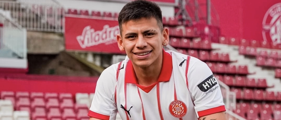 El argentino «Diablito» Echeverri llega al Girona tras escasos minutos en Alemania