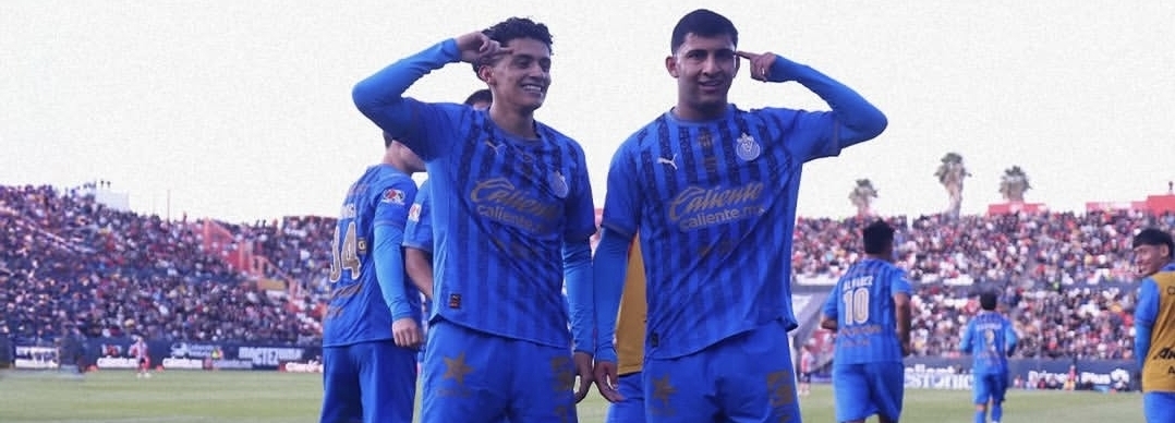 Mexicanos Ledezma y «Hormiga» González regresan inspirados y hacen más líder a Chivas