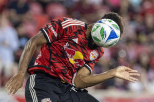 Imagen de archivo de un jugador del New York Red Bulls en un partido de la Major League Soccer (MLS). EFE/ Angel Colmenares
