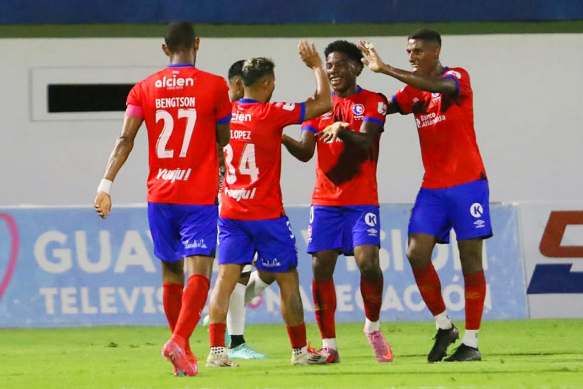 Argentinos y mexicanos, siguen siendo protagonistas en la Liga Nacional
