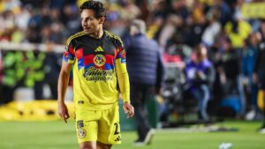 alt El brasileño Raphael Veiga debuta con América