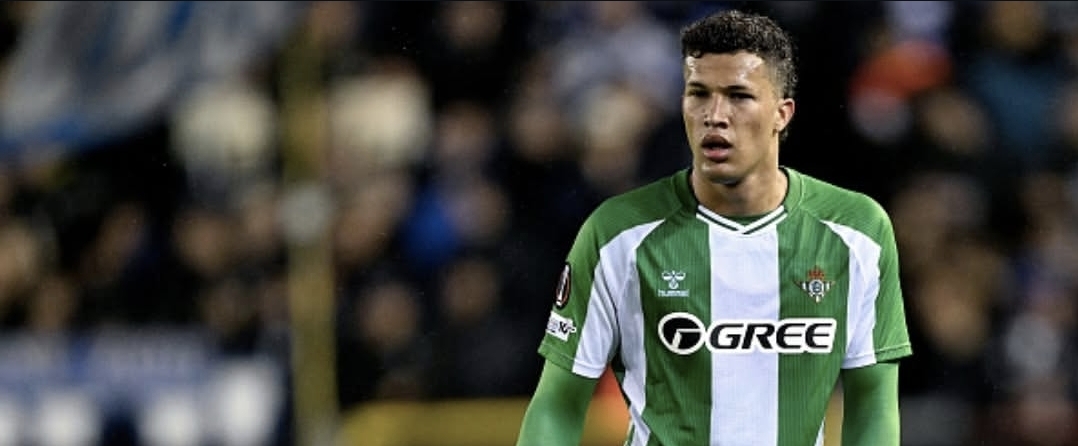 El Real Betis gana al Valencia y el colombiano Deossa completa un excelente partido