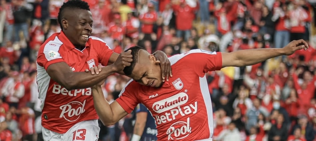 Santa Fe se impone a Junior en Bogotá, el argentino Olivera manda desde la defensa