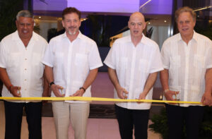 Fotografía cedida por la Federación Colombiana de Fútbol que muestra, de izquierda a derecha, a los presidentes de la Asociación del Fútbol Argentino (AFA), Claudio Tapia (i); de la Conmebol, Alejandro Domínguez; de la FIFA, Gianni Infantino; y de la Federación Colombiana de Fútbol, Ramón Jesurun, durante la inauguración del Centro de Alojamiento para el Alto Rendimiento de la FCF este martes, en Barranquilla (Colombia). EFE/ FCF