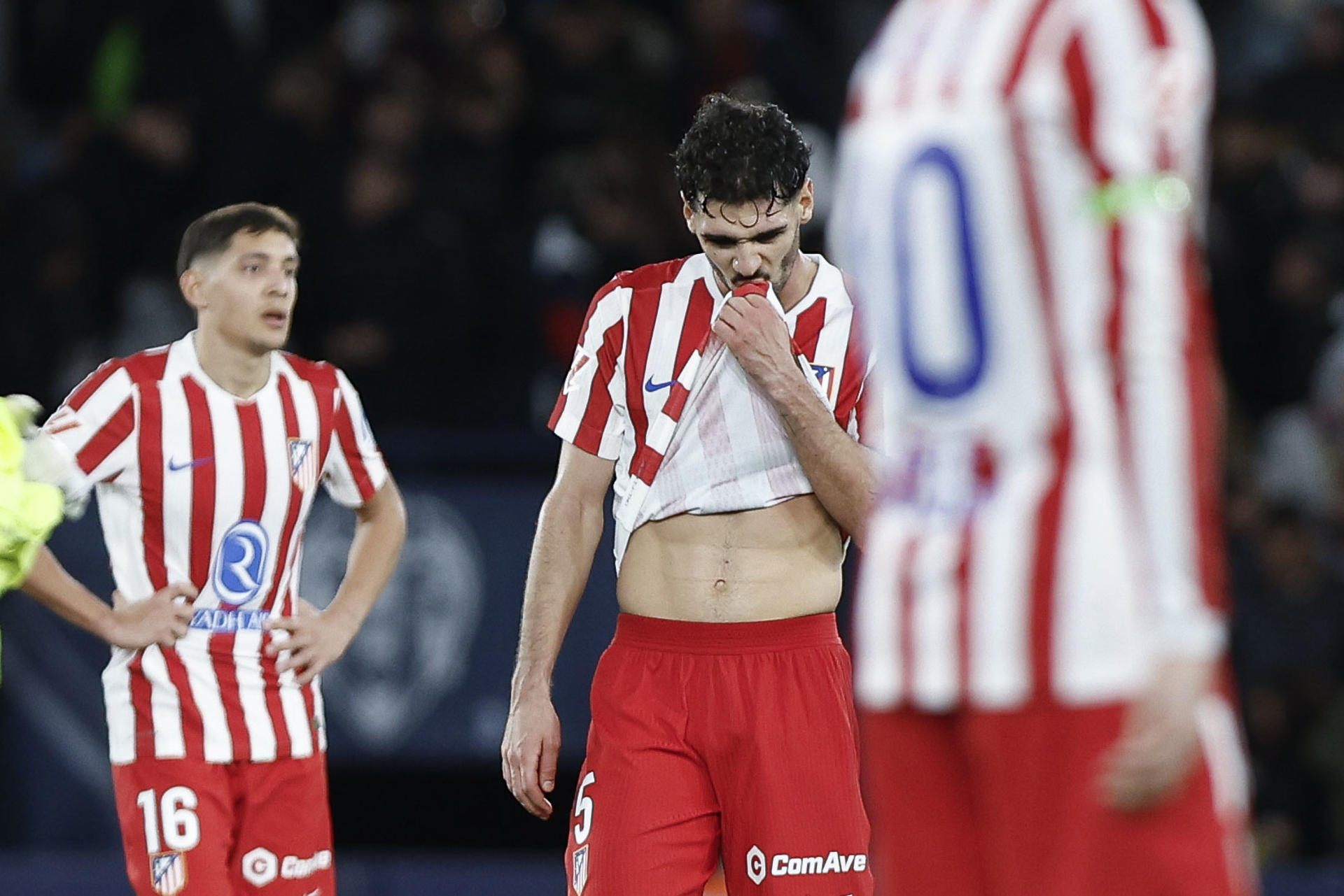 El estadounidense Johnny Cardoso, baja en Champions contra el Barcelona y duda para la final de Copa
