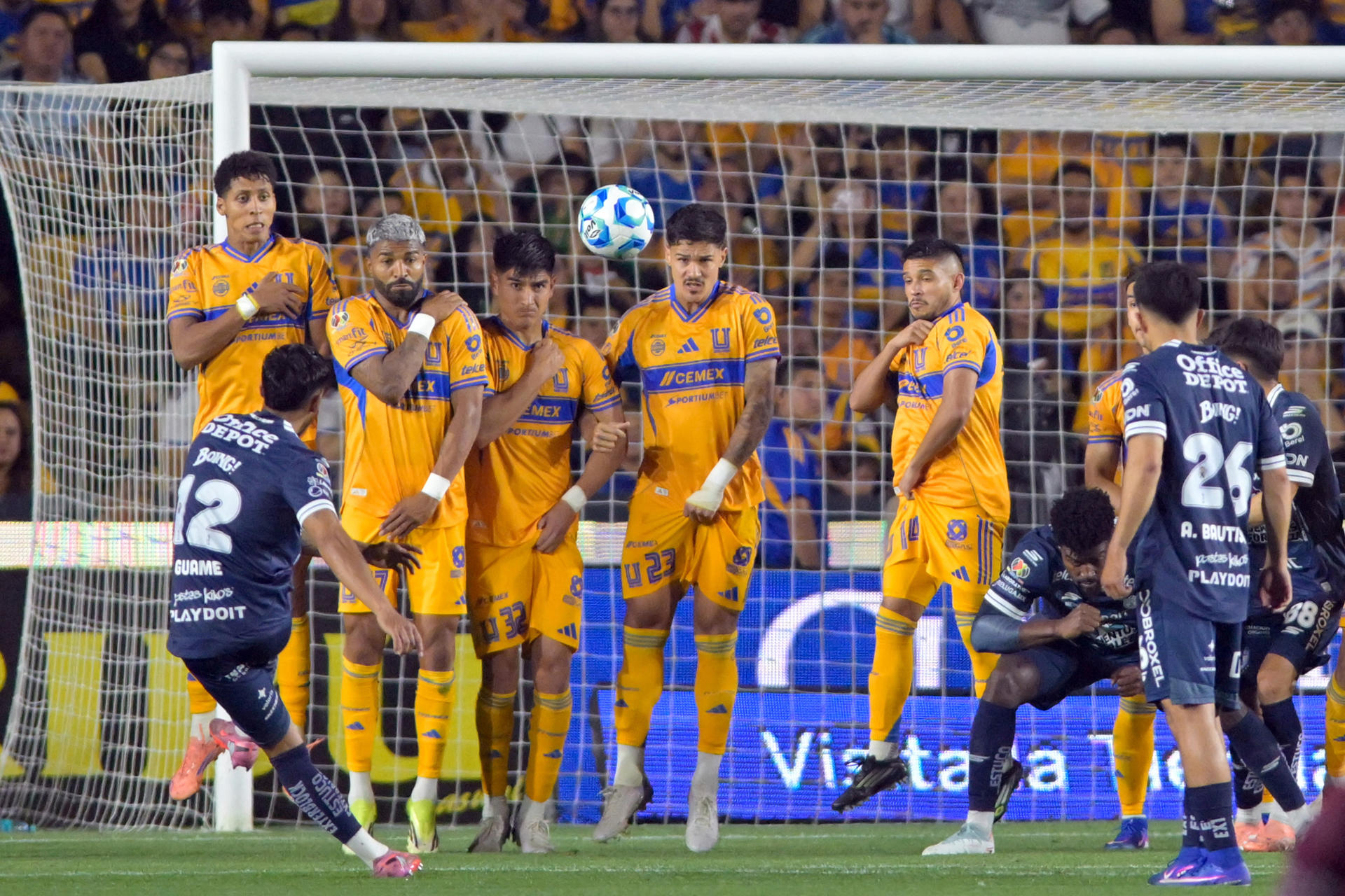 El argentino Ángel Correa y el español Sergio Canales se citan en el Tigres-Monterrey de la jornada 10