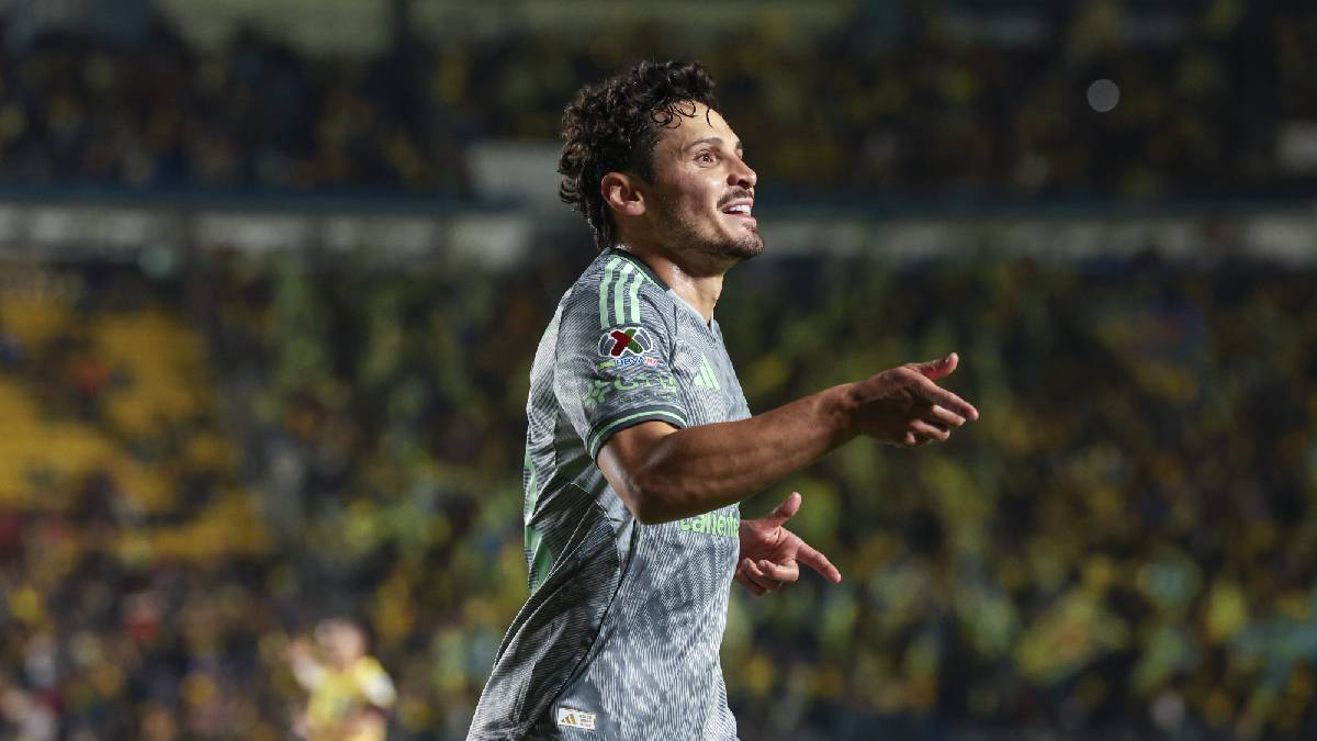 Dos brasileños salvan al América de un papelón