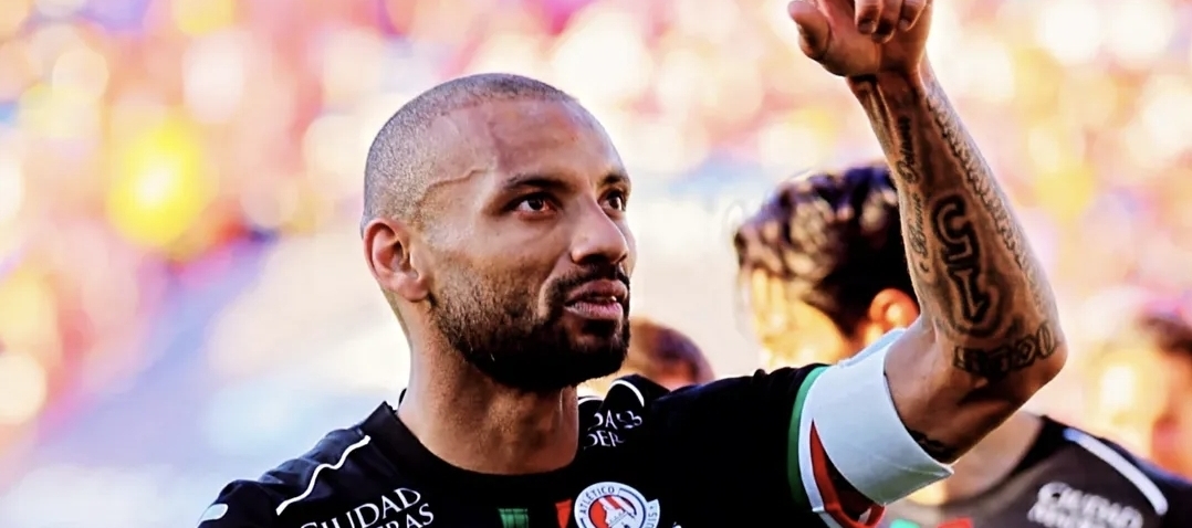 Brasileño-italiano Joao Pedro sigue como máximo goleador en México, pese a derrota de San Luis