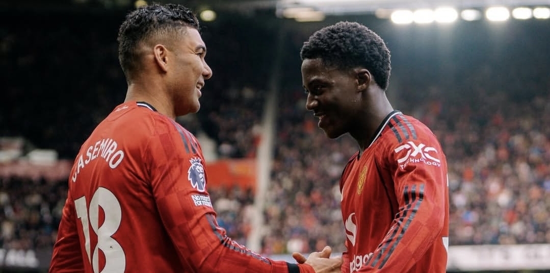 Goles brasileños de Casemiro y Cunha: Manchester United, en zona Champions