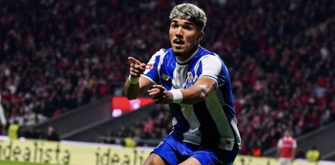 Brasileño William Gómez marca un tanto, en la victoria del Porto por la liga lusa