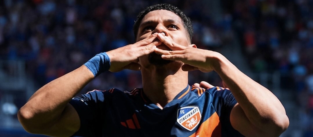 Argentino Espinoza encabeza a los cinco latinos del Equipo Ideal MLS