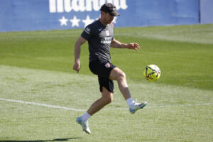 Simeone, durante el entrenamiento. EFE/ Zipi Aragon