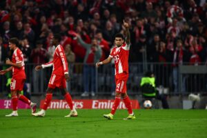 Luis Díaz celebra el 1-0. EFE/EPA/ANNA SZILAGYI