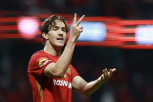 Marcel Ruiz de Toluca celebra un gol durante un partido de la Liga MX en el estadio Nemesio Diez en Toluca (México). Imagen de archivo. EFE/Felipe Gutiérrez