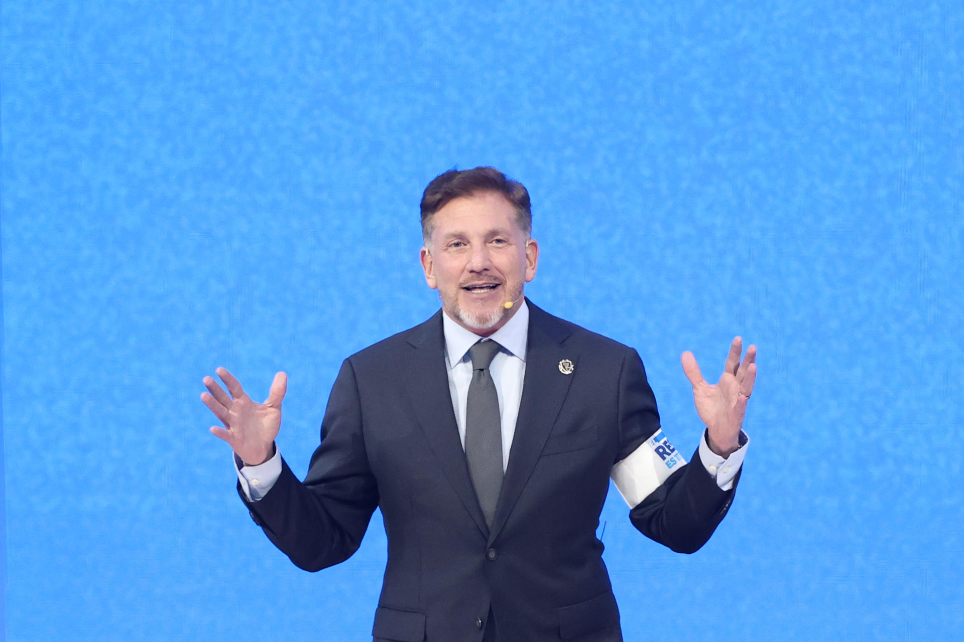 El presidente de la Conmebol, Alejandro Domínguez, durante los sorteos de las fases de grupos de la Copa Sudamericana y Libertadores 2026, en Luque (Paraguay). EFE/Juan Pablo Pino
