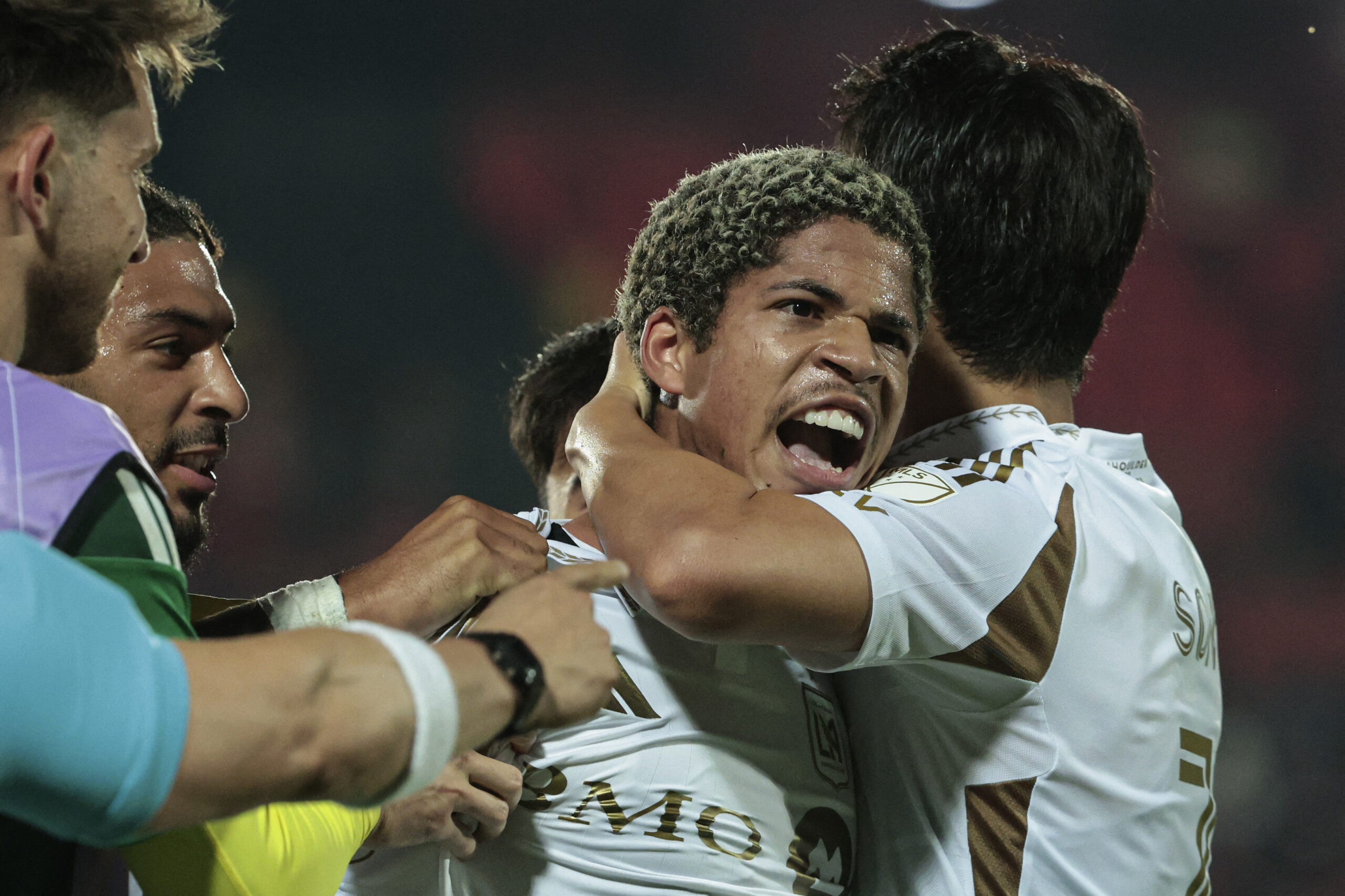 El venezolano David Martínez anota otra vez, pero LAFC sigue de bajón y perdió con Nashville